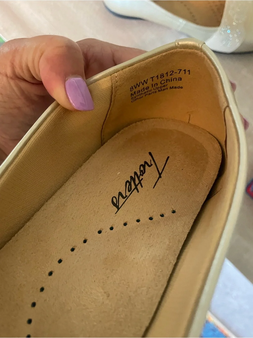 Trotters Samantha Metallic Gem Band Slip-On Flats champagne shoes sz 8WW wide